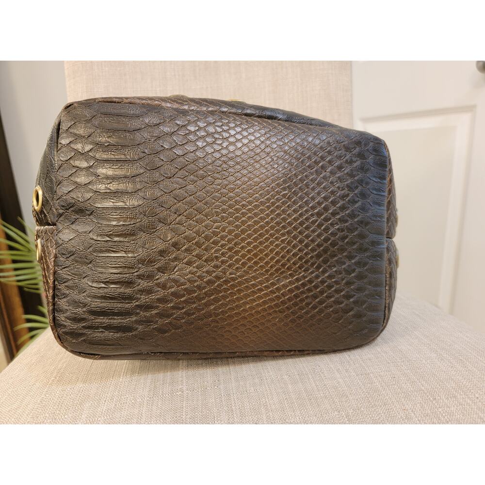 Tommy Hilfiger Monogram Drawstring Bucket Bag Snakeskin Print Grommet Crossbody - Picture 6 of 8